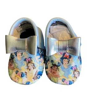Texas Moccs Girls Princess Slip on Moccasins‎ Blue Silver Bows Size 5 New